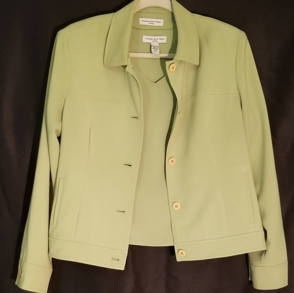 Jacket - Picture 1 of 5